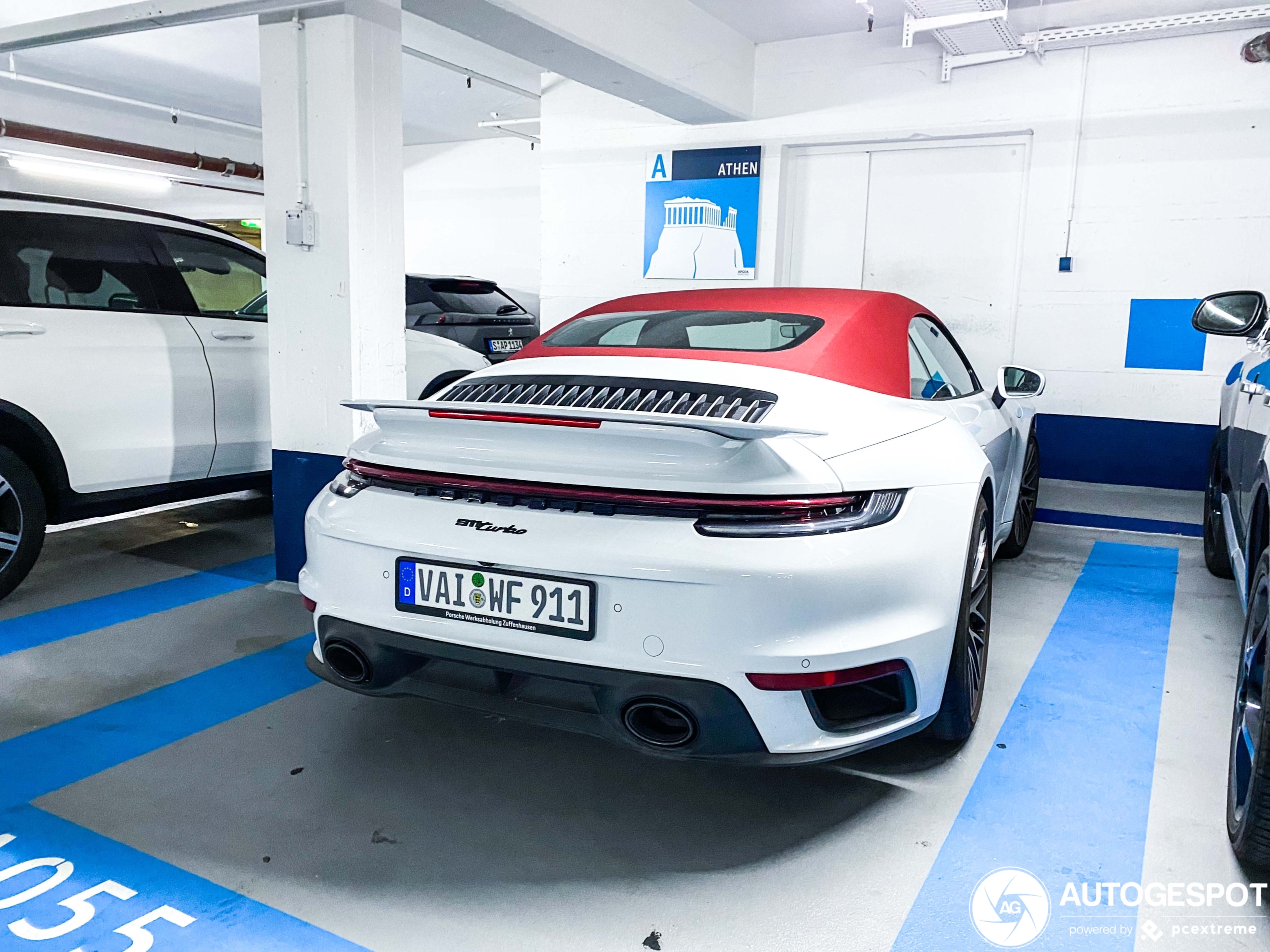 Porsche 992 Turbo Cabriolet