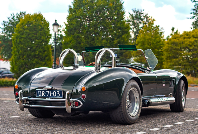 AC Cobra 427