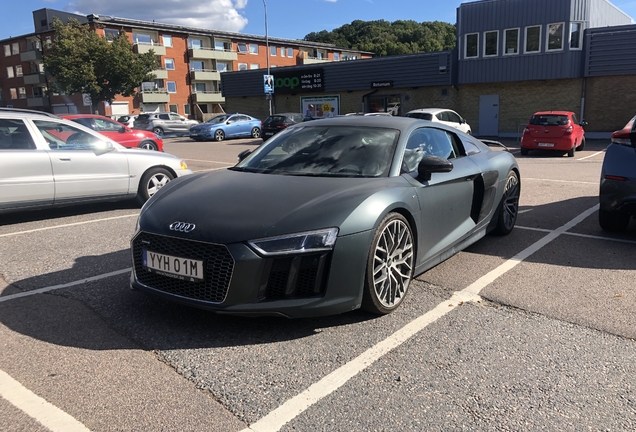 Audi R8 V10 Plus 2015