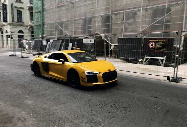 Audi R8 V10 Plus 2015