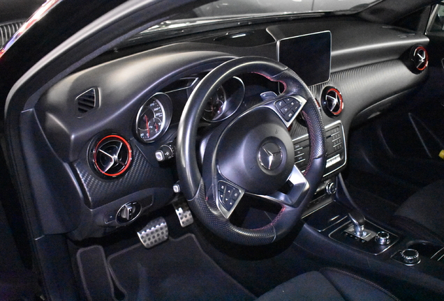 Mercedes-AMG A 45 W176 2015