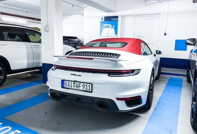 Porsche 992 Turbo Cabriolet