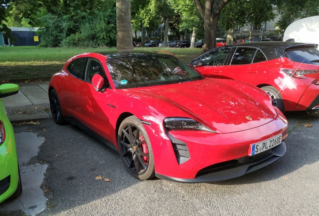 Porsche Taycan GTS Sport Turismo