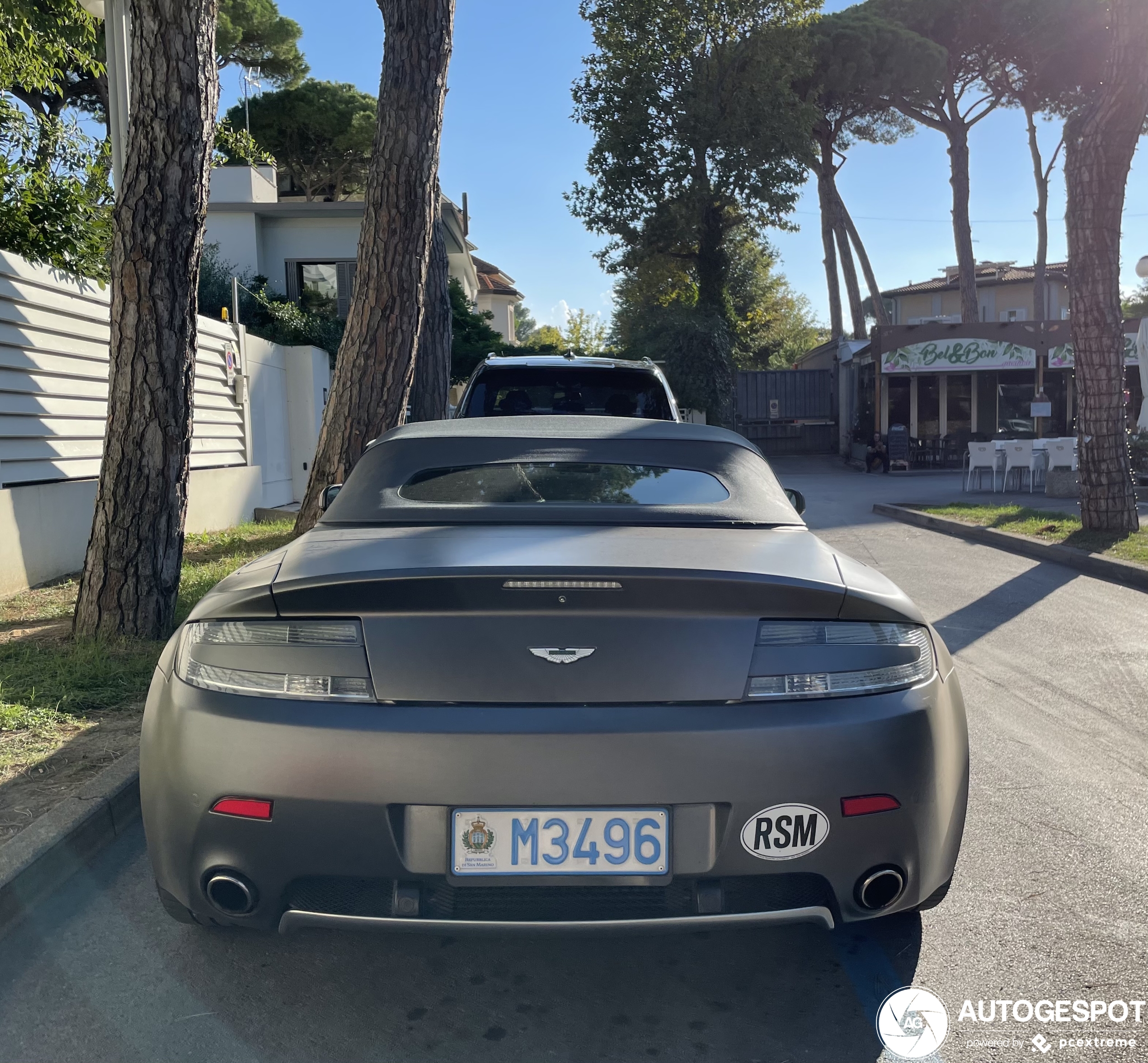 Aston Martin V8 Vantage Roadster