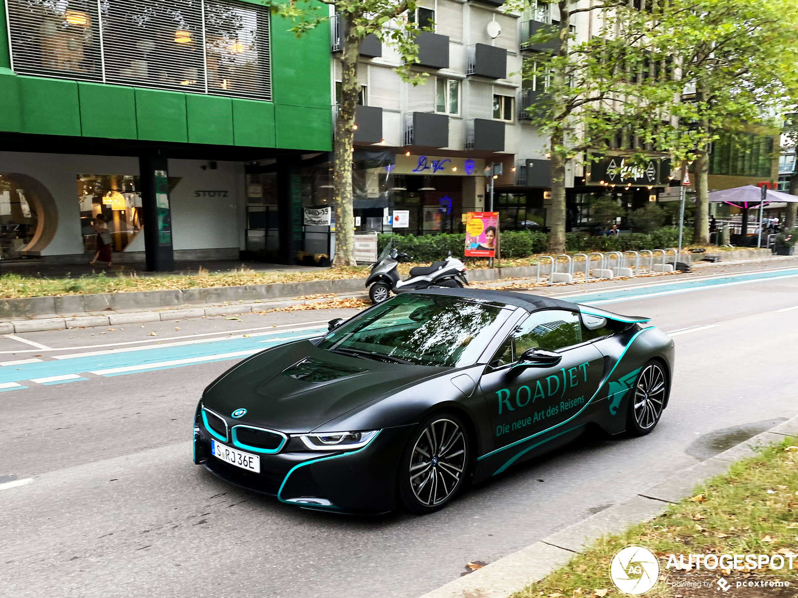 BMW i8 Roadster