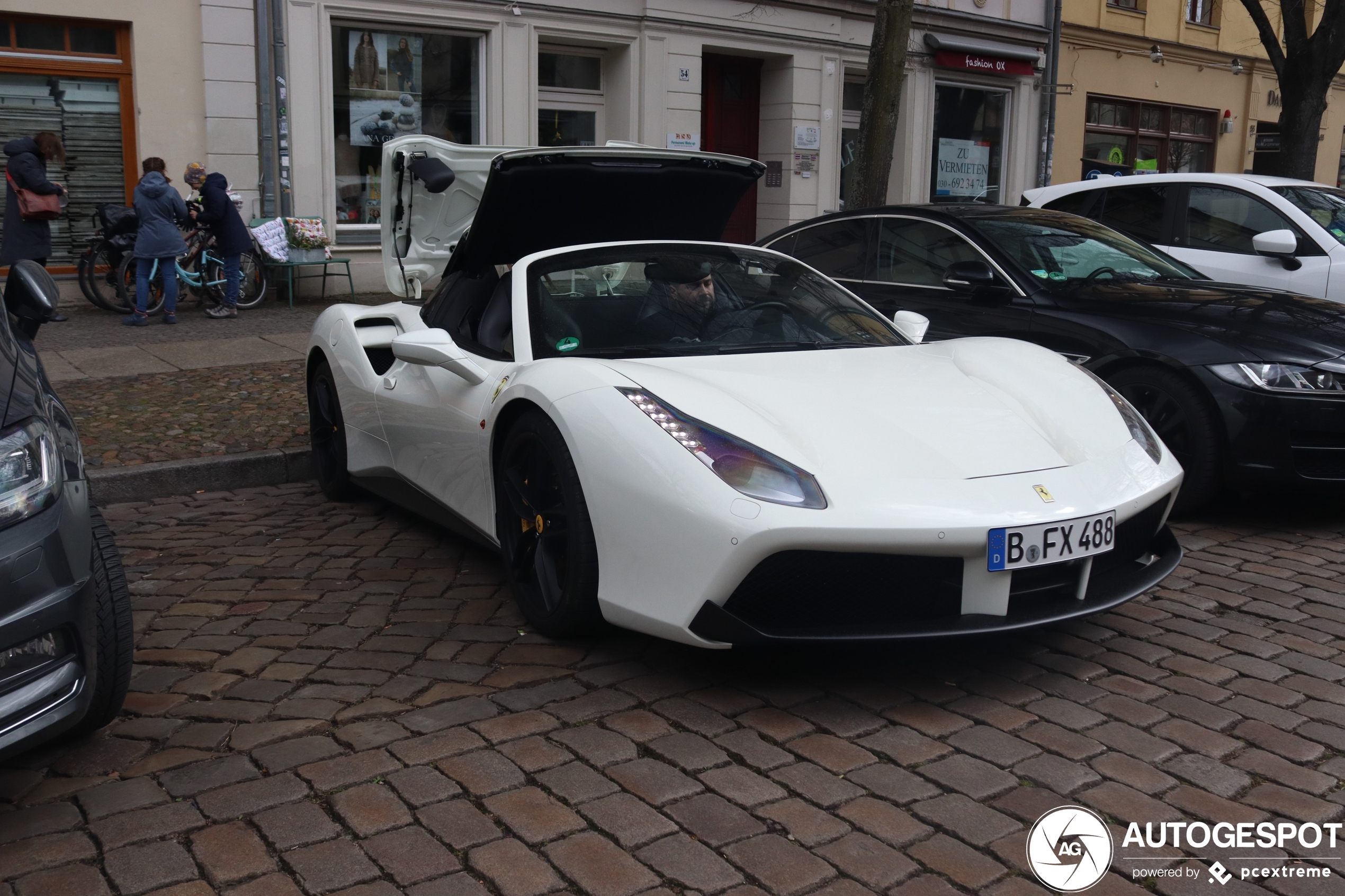 Ferrari 488 Spider