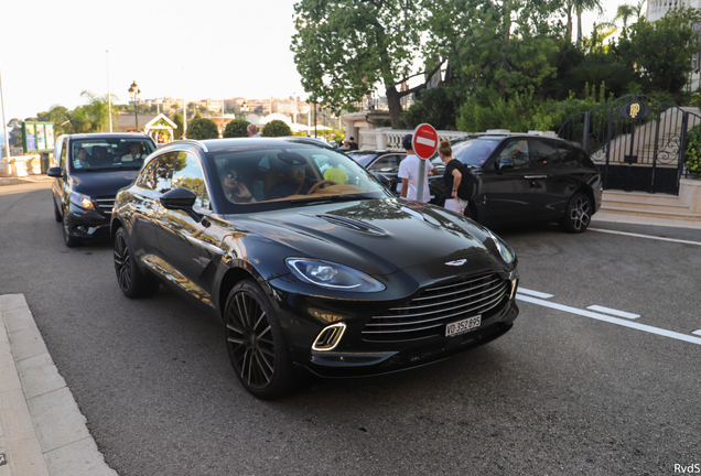 Aston Martin DBX