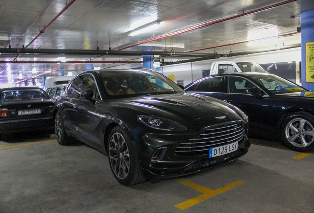 Aston Martin DBX