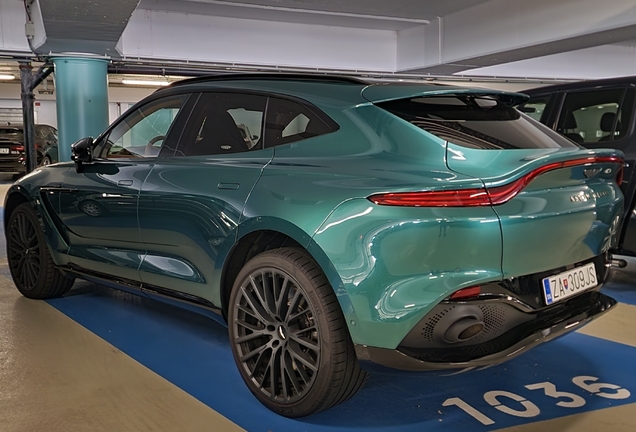 Aston Martin DBX