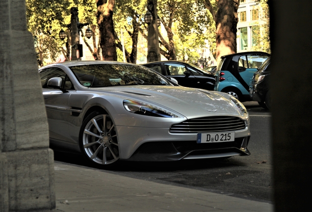 Aston Martin Vanquish 2013