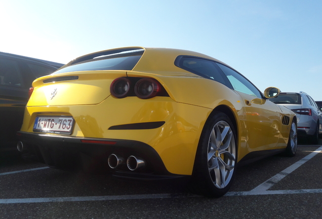 Ferrari GTC4Lusso T