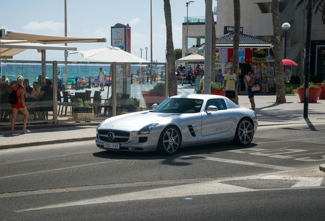 Mercedes-Benz SLS AMG