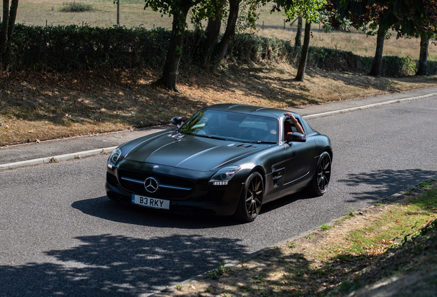 Mercedes-Benz SLS AMG