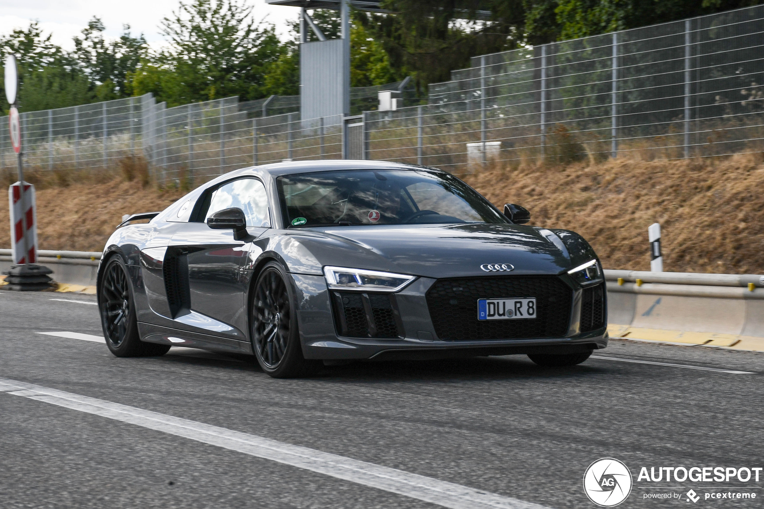 Audi R8 V10 Plus 2015