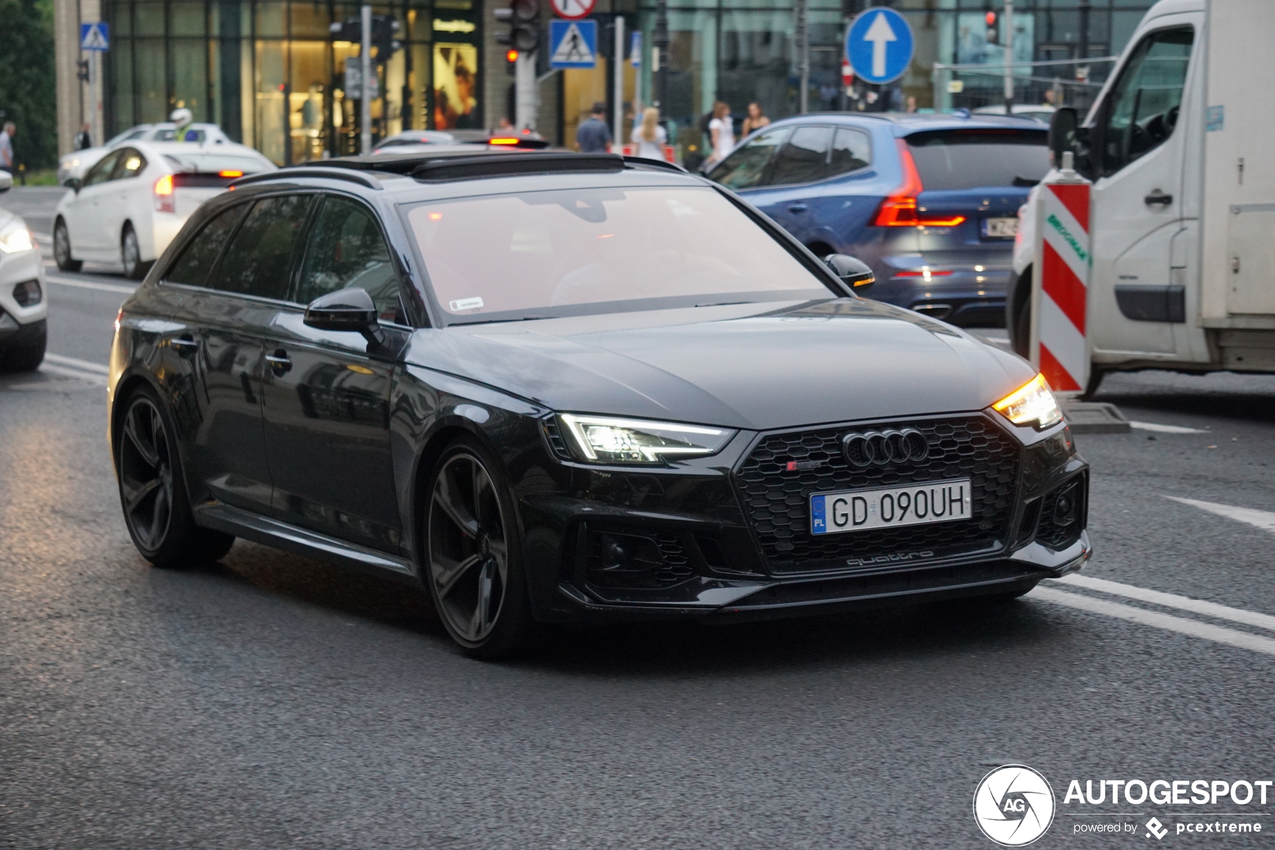 Audi RS4 Avant B9