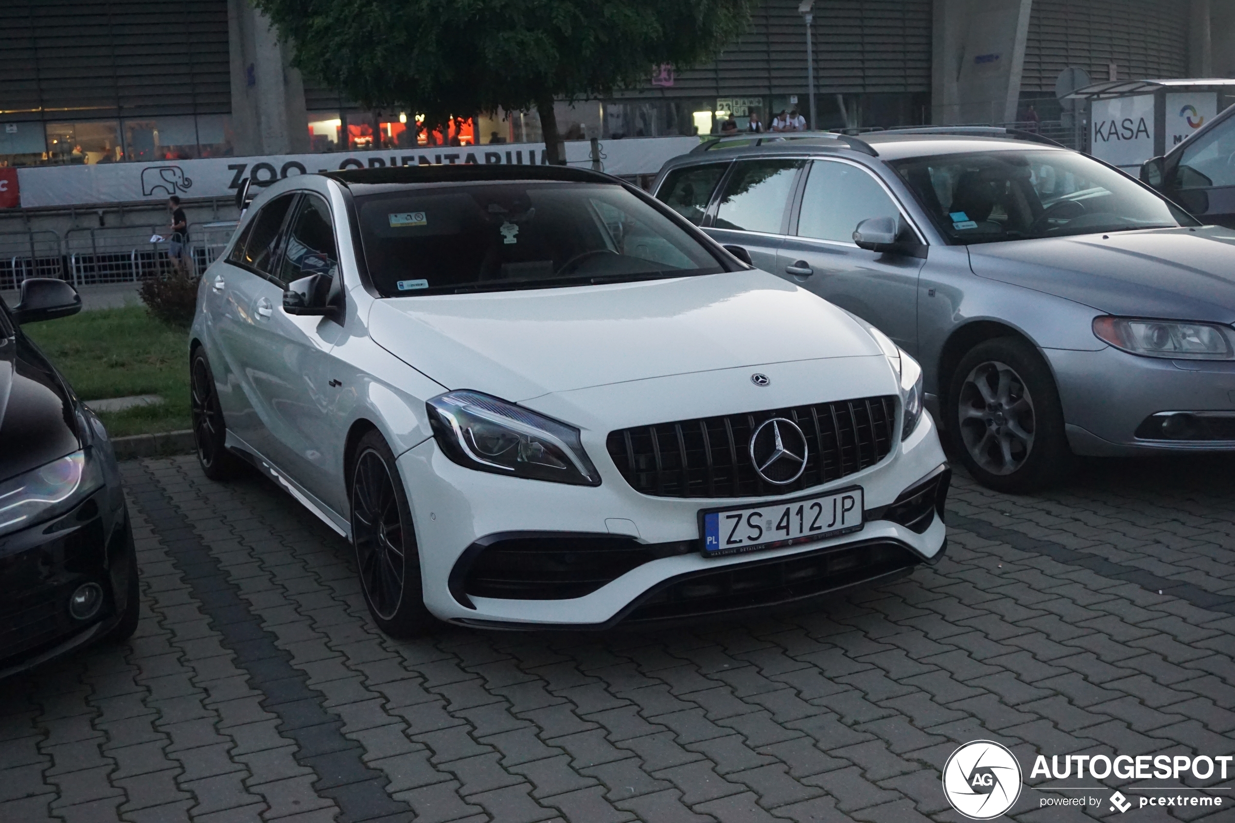 Mercedes-AMG A 45 W176 2015