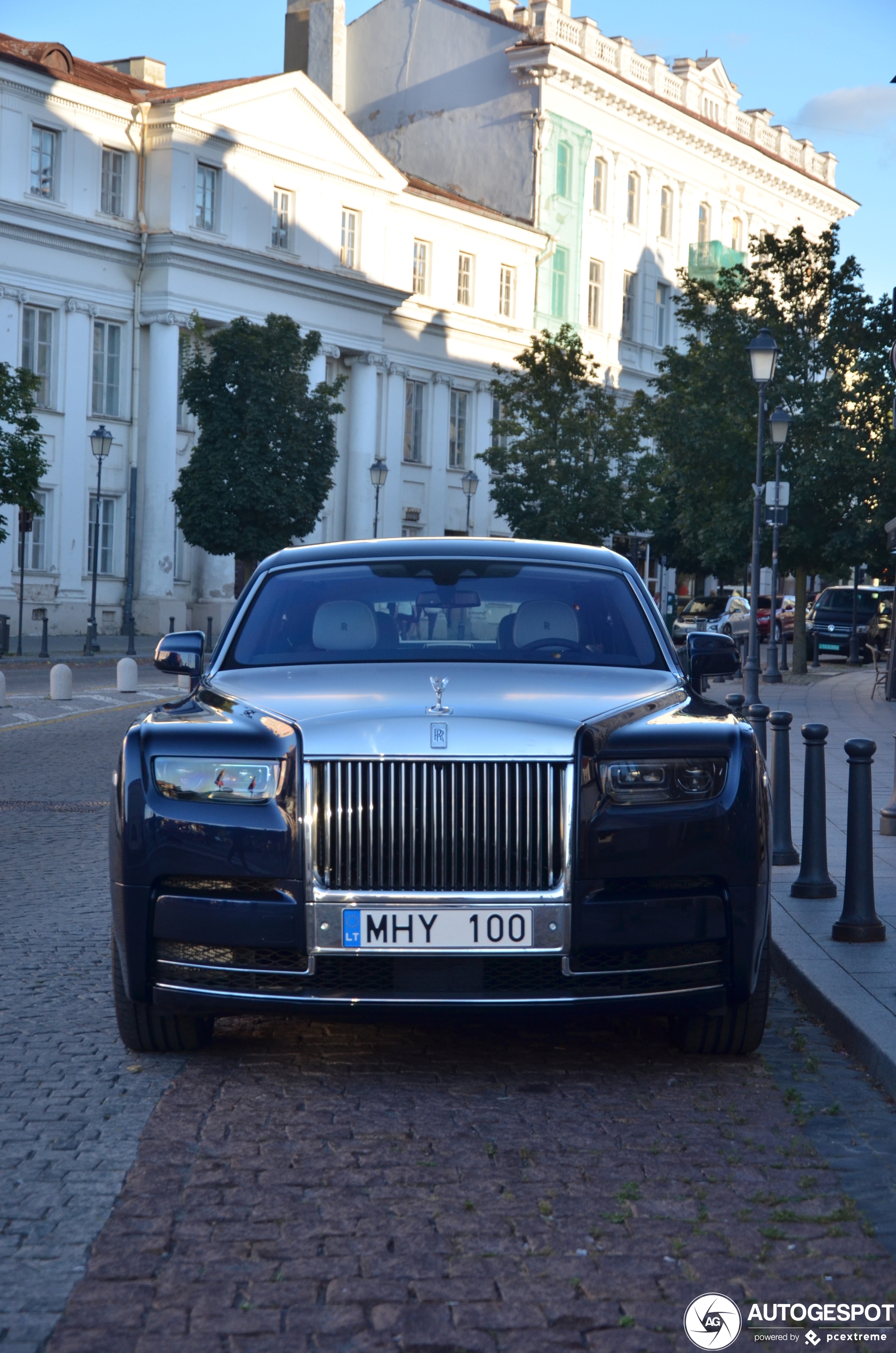 Rolls-Royce Phantom VIII EWB Series II