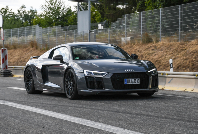 Audi R8 V10 Plus 2015