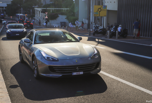 Ferrari GTC4Lusso T