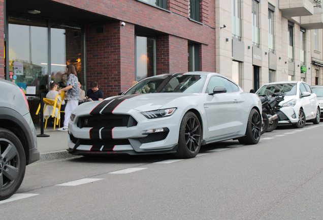 Ford Mustang Shelby GT350 2015