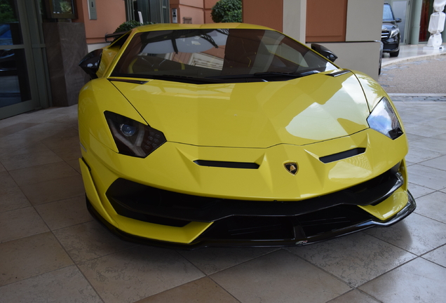 Lamborghini Aventador LP770-4 SVJ