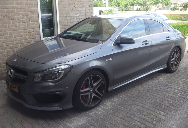 Mercedes-Benz CLA 45 AMG C117