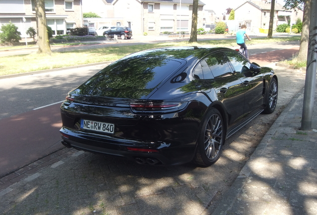 Porsche 971 Panamera Turbo