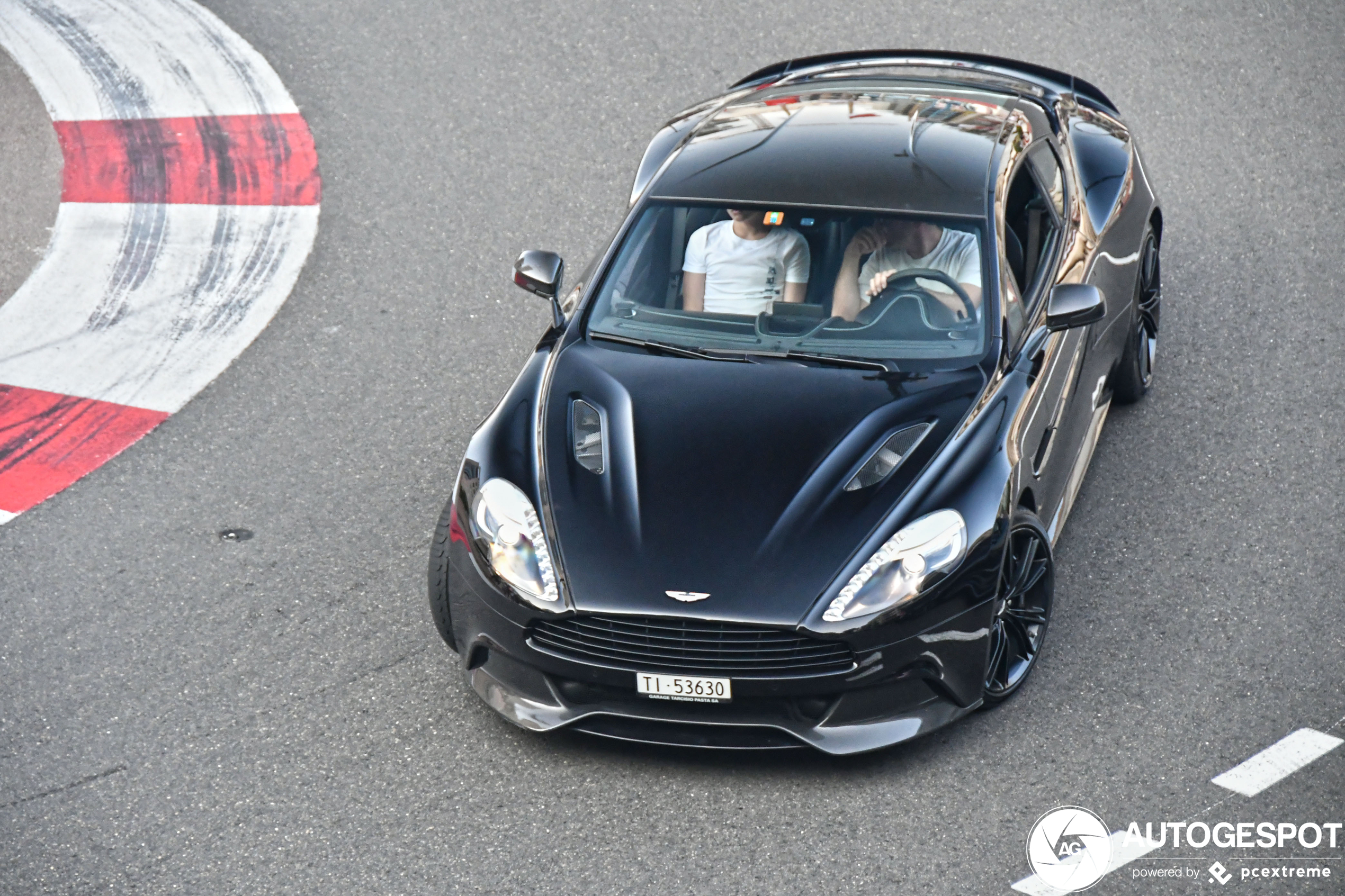 Aston Martin Vanquish 2013