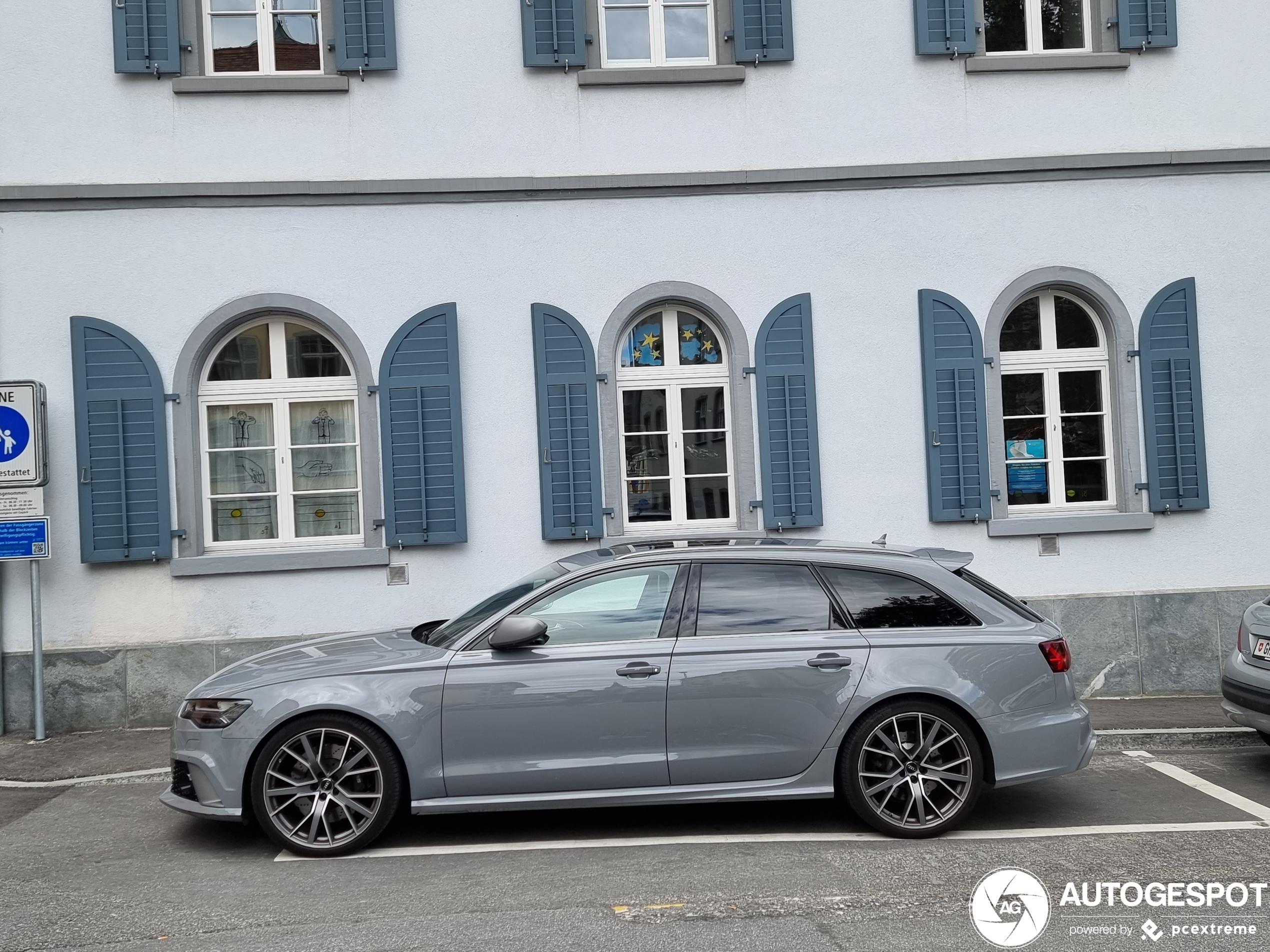 Audi RS6 Avant C7 2015