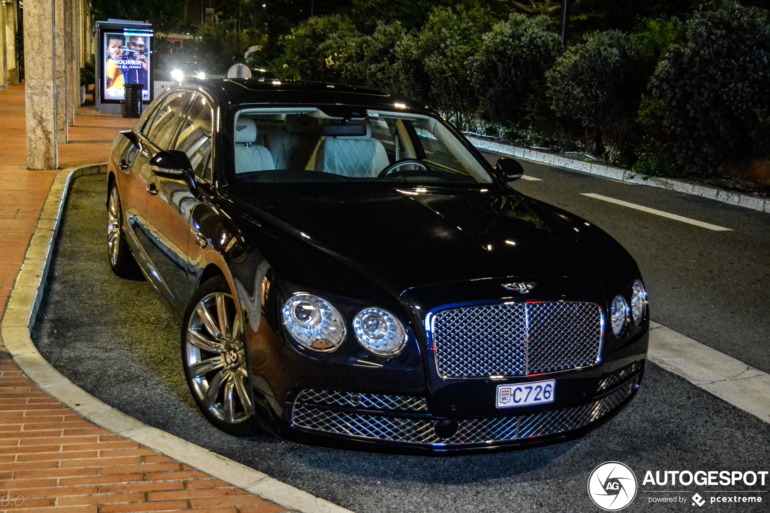 Bentley Flying Spur V8