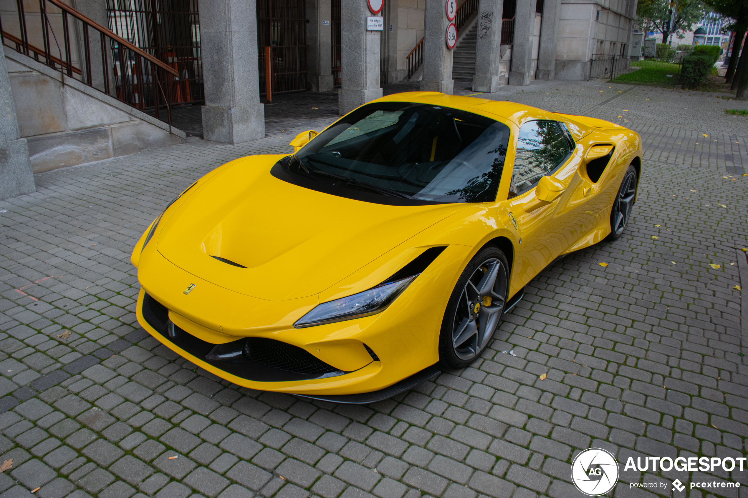 Ferrari F8 Spider