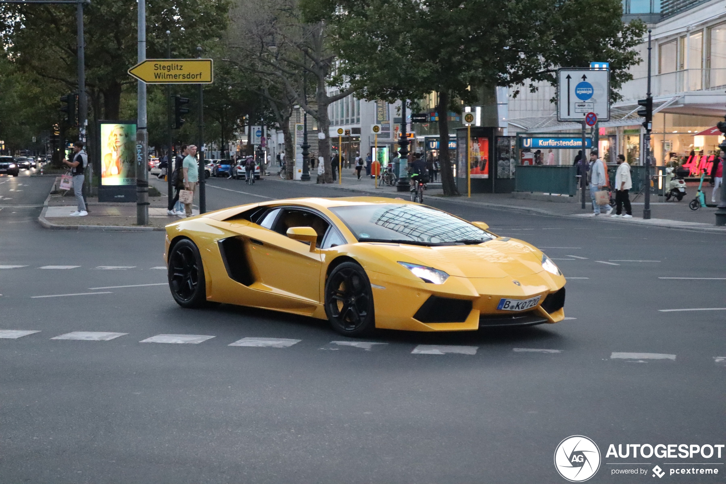 Lamborghini Aventador LP700-4