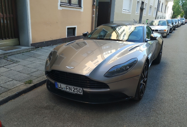 Aston Martin DB11 V8