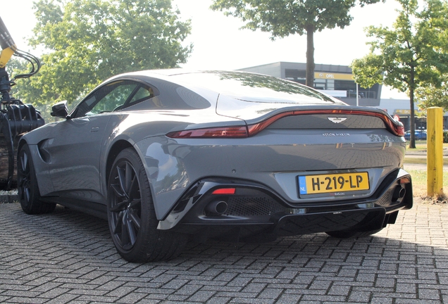 Aston Martin V8 Vantage 2018