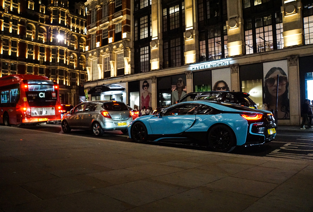BMW i8
