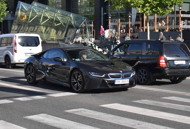 BMW i8