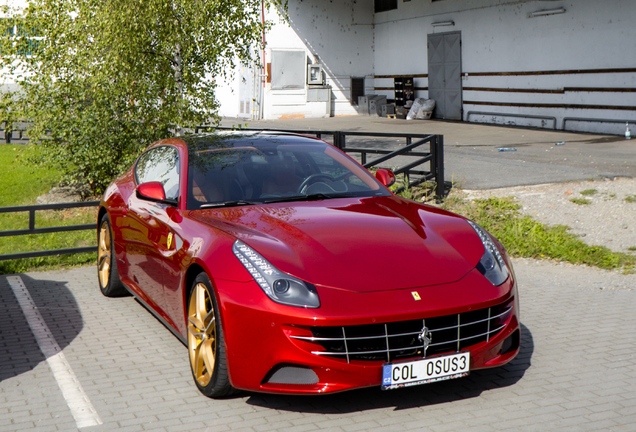 Ferrari FF