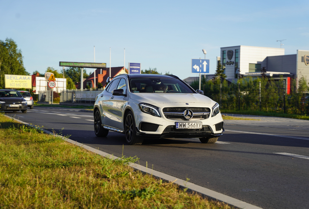 Mercedes-AMG GLA 45 X156