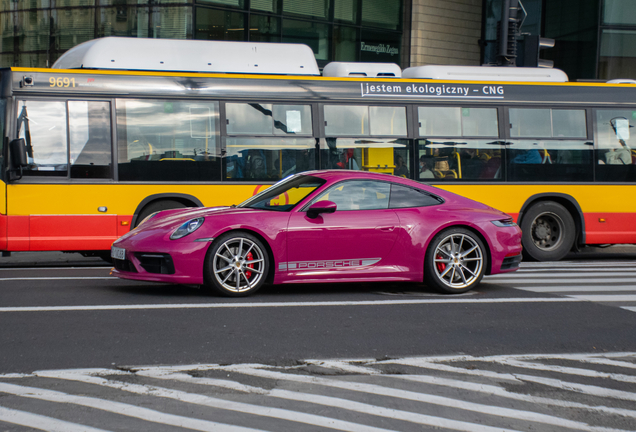 Porsche 992 Carrera 4S