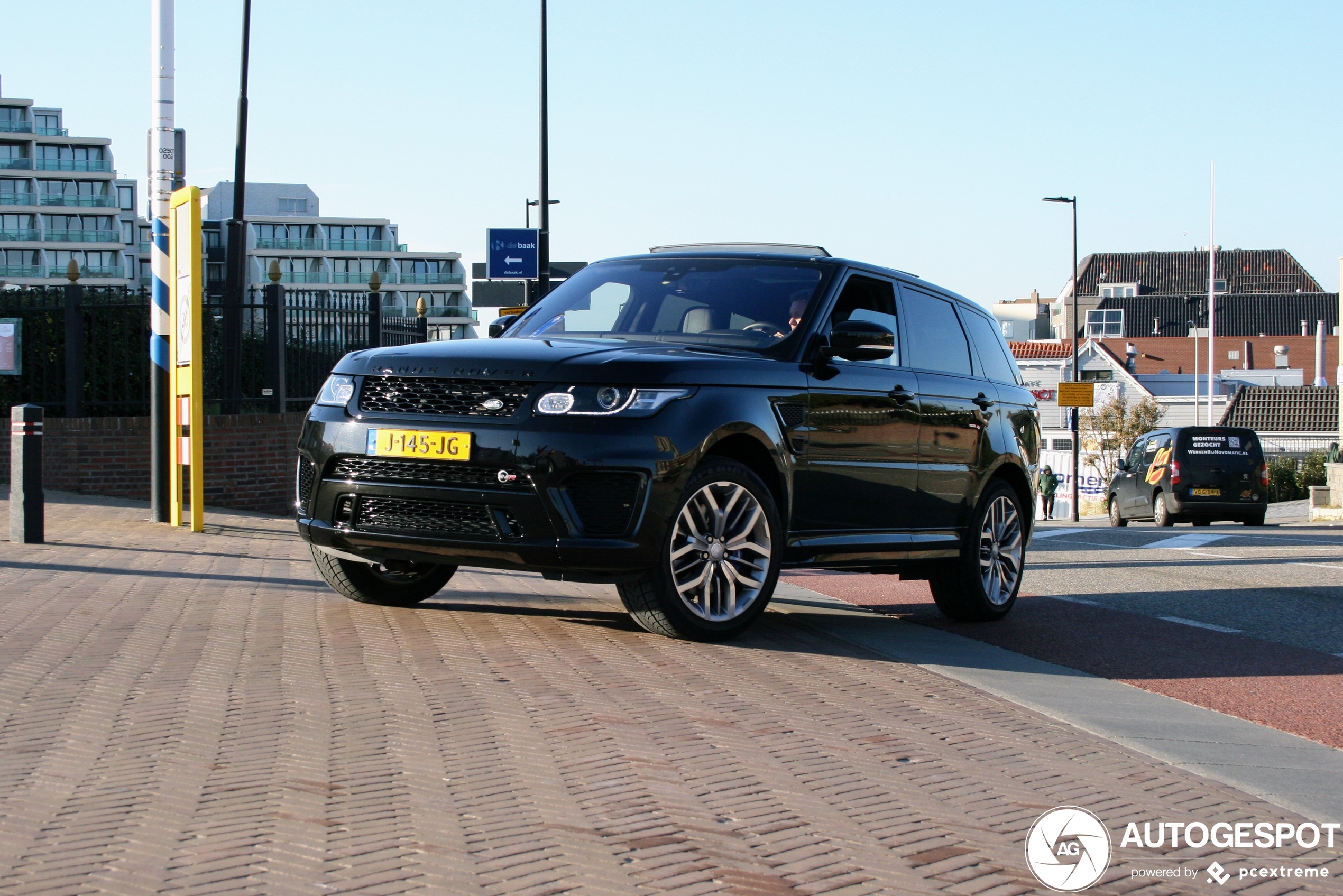 Land Rover Range Rover Sport SVR