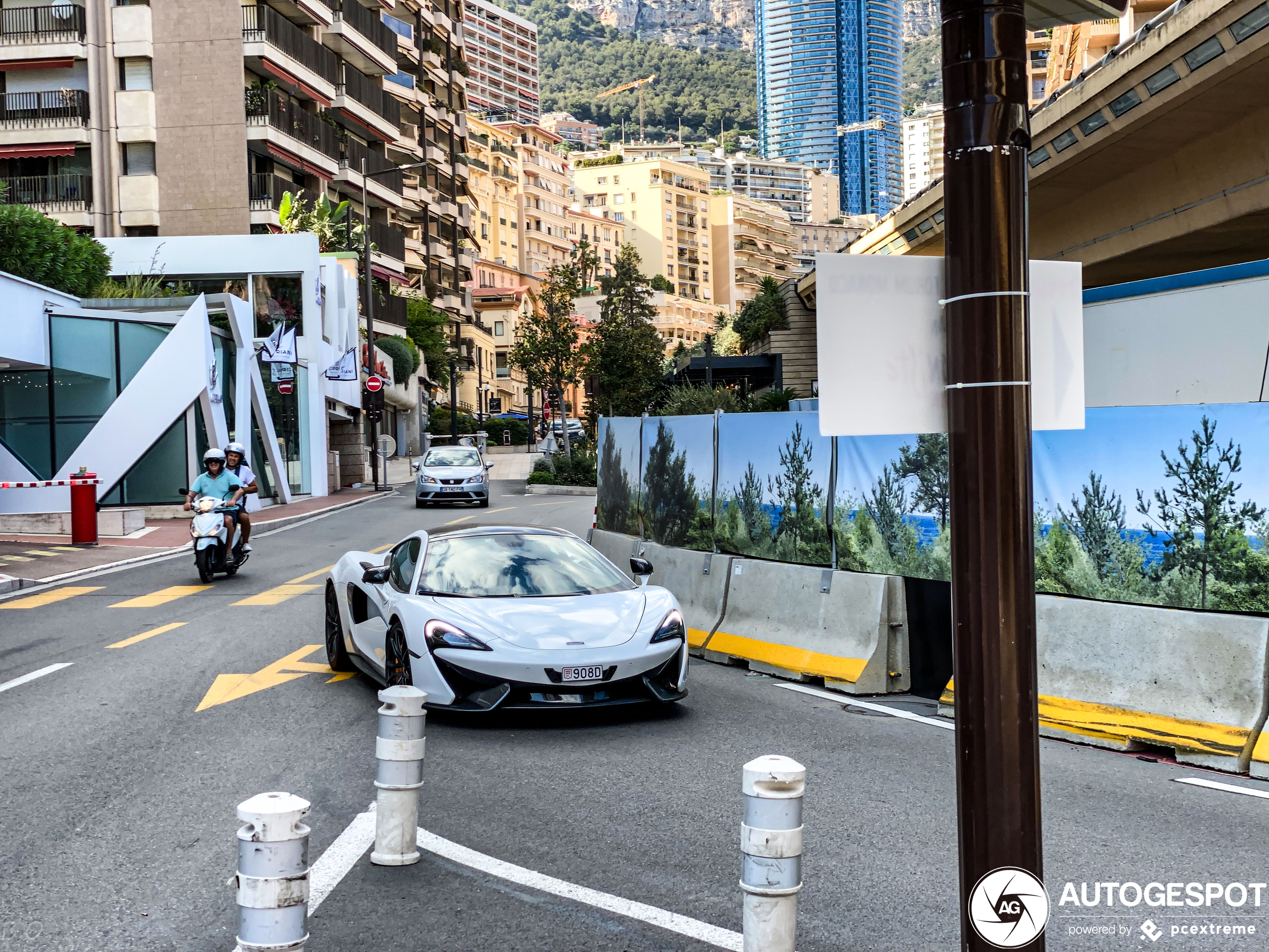 McLaren 570GT