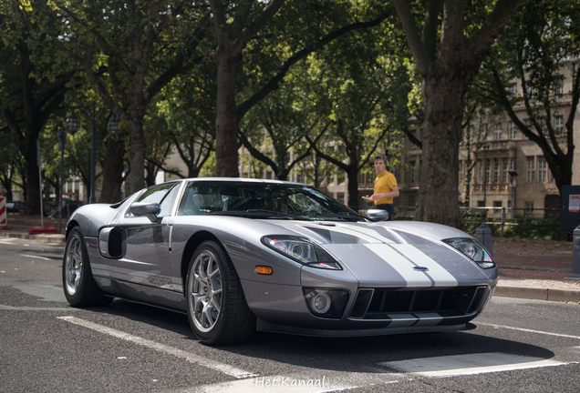 Ford GT