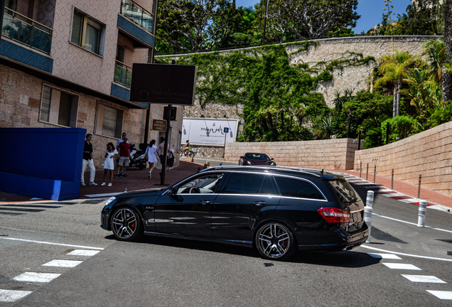 Mercedes-Benz E 63 AMG S212