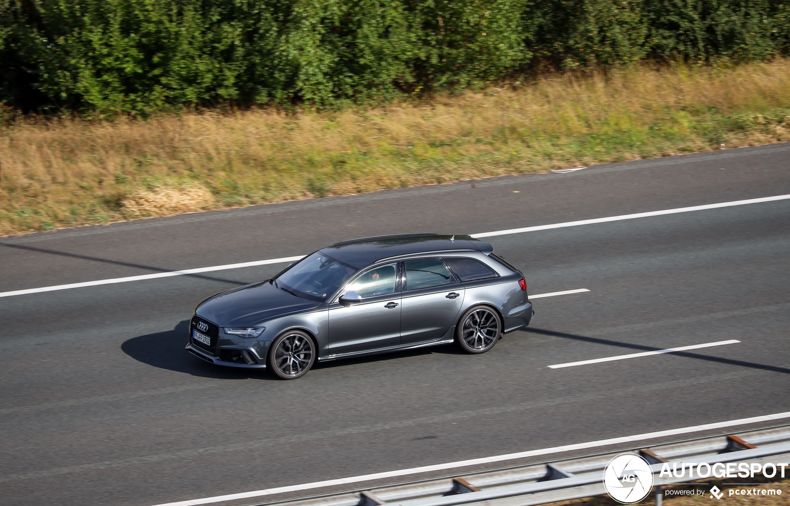 Audi RS6 Avant C7 2015