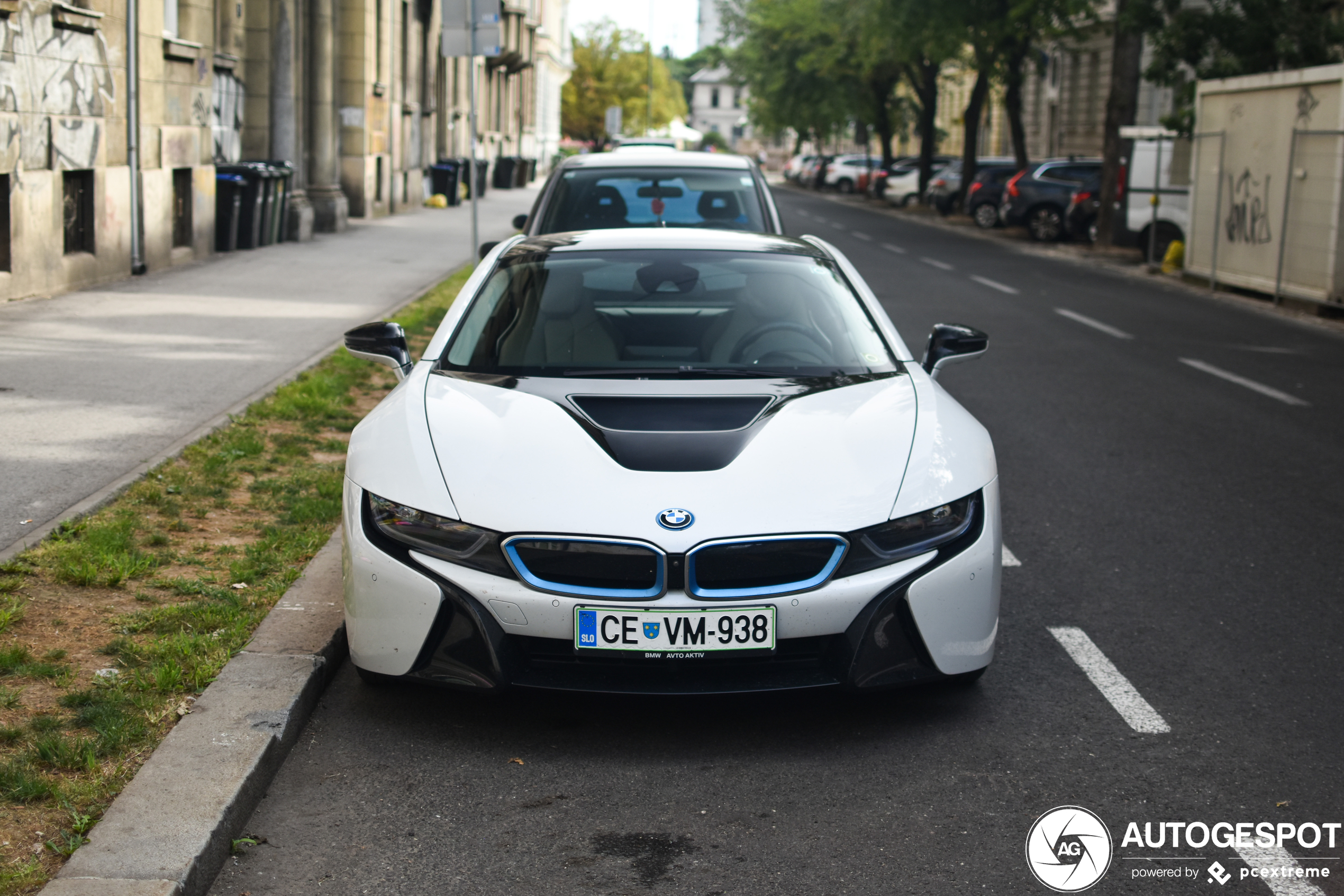 BMW i8