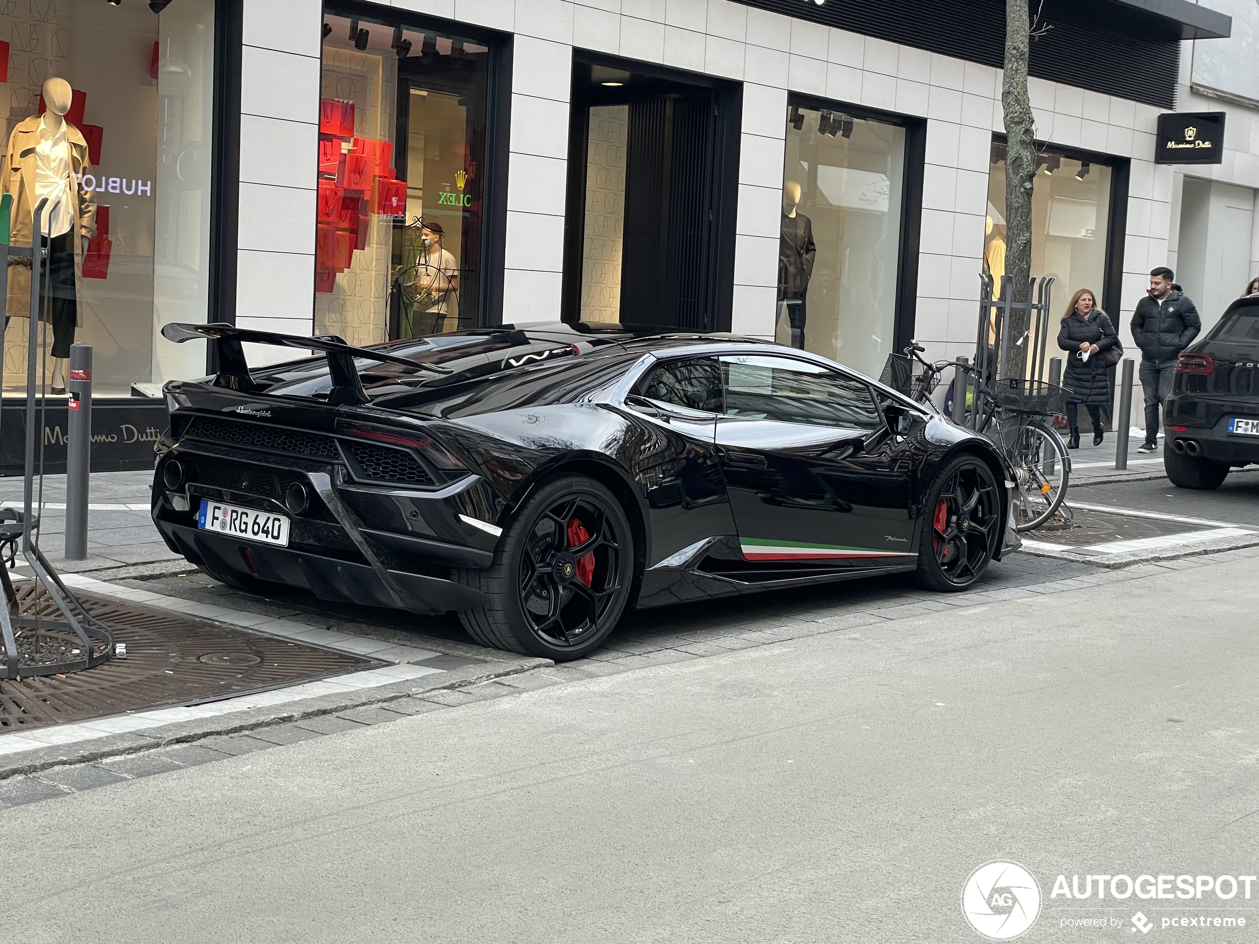 Lamborghini Huracán LP640-4 Performante