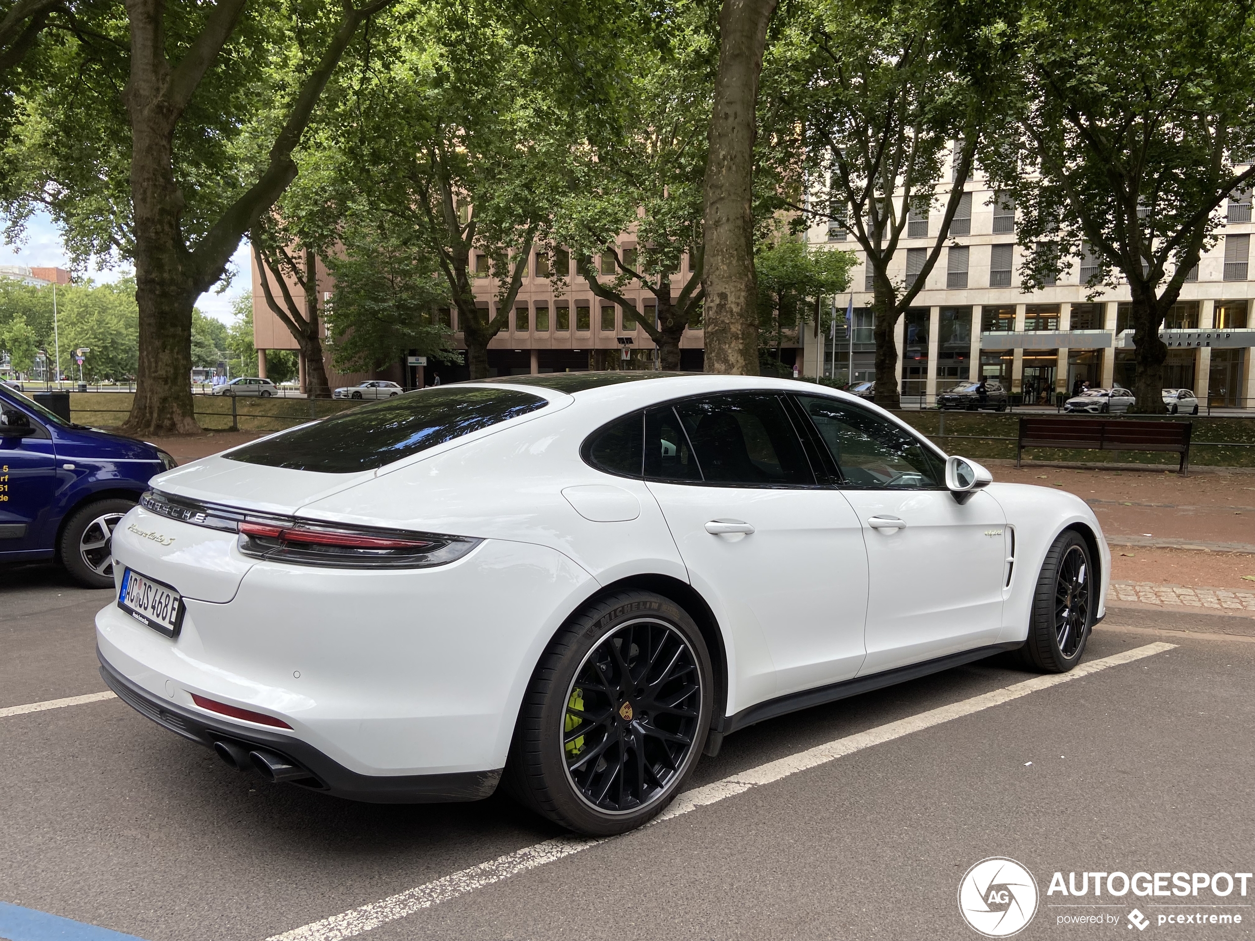 Porsche 971 Panamera Turbo S E-Hybrid