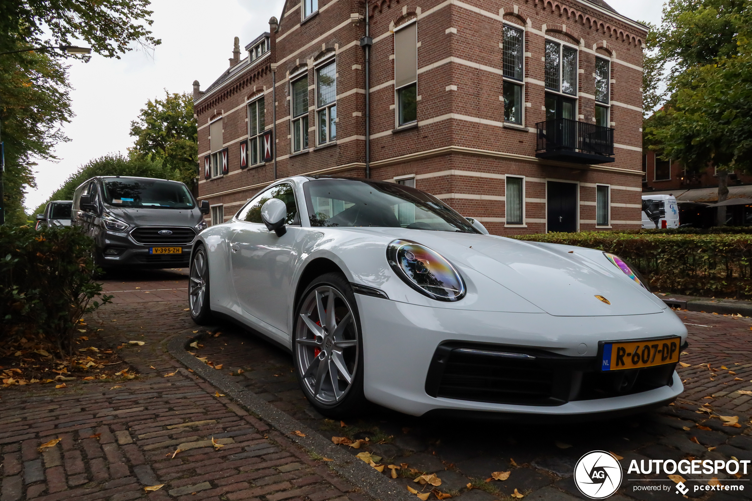 Porsche 992 Carrera 4S