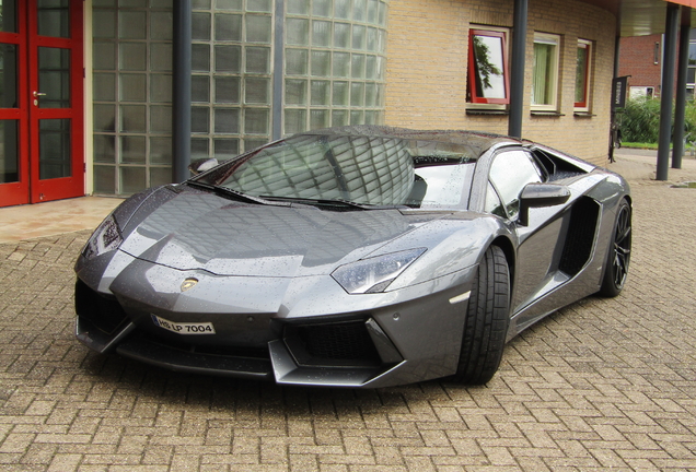 Lamborghini Aventador LP700-4 Roadster