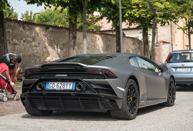 Lamborghini Huracán LP640-4 EVO